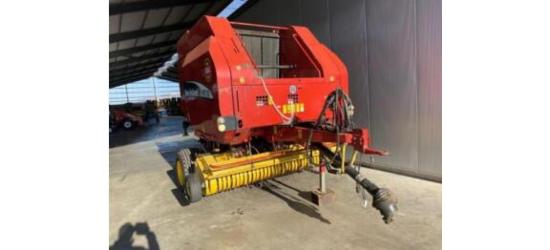 New Holland br 750 crop cutter