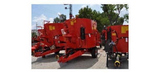 FIMAKS VERTICAL MIXER FEEDER-FMV8S!!!! Transport included!!!!!