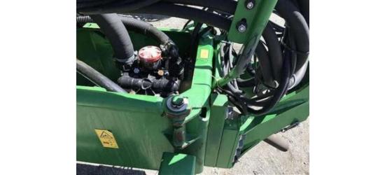 John Deere 840 ANHÄNGEFELDSPRITZE