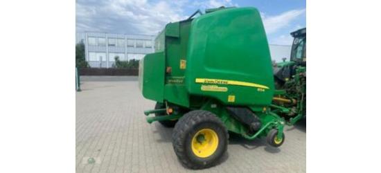 John Deere 854