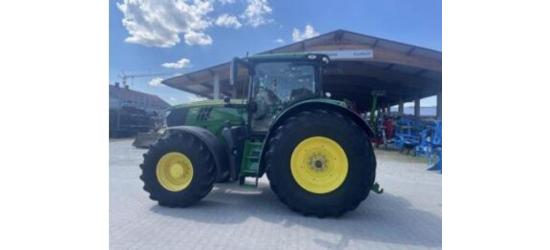 John Deere 6215 r